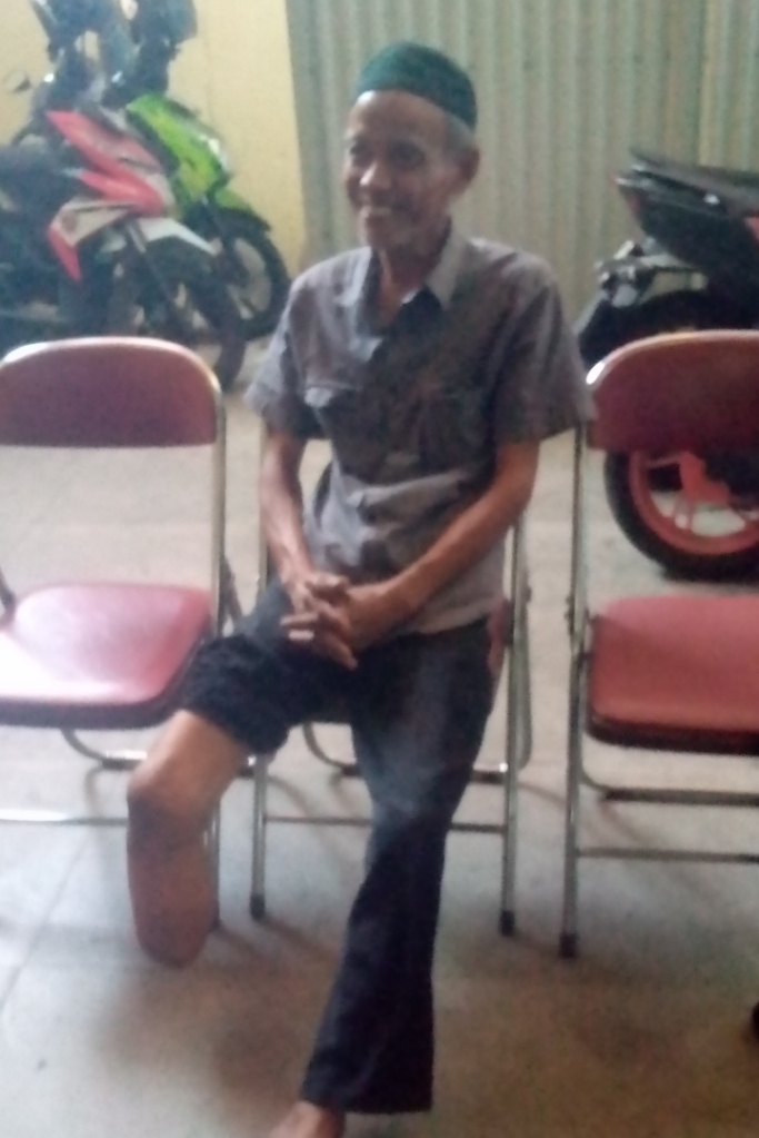 baznas sumedang kembali berikan Kaki Palsu